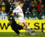 Fussball 1. Bundesliga: Gladbach - Dortmund, Zweikampf