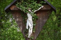 Christusfigur an einem Feldkreuz in Rottenburg - Wurmlingen