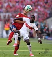 Fussball 1. Bundesliga Saison 17/18: FC Bayern Muenchen -  VfB Stuttgart