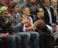 Basketball 1. Bundesliga 2011/2012: Bastian Schweinsteiger (FC Bayern Muenchen) mit Basketball