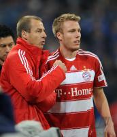 FUSSBALL 1. BUNDESLIGA: Bayern: KLINSMANN und LELL