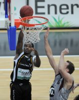 Basketball 1. Bundesliga 2011/2012:  Walter Tigers Tuebingen -Artland Dragons