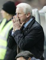 Fussball 1. Bundesliga: Frankfurt - Stuttgart, Trainer TRAPATTONI