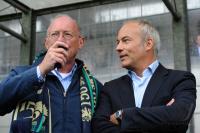 1. Fussball Bundesliga: Vizepraesident Franz Maget mit Praesident Rainer Beeck  (v.li., 1860 Muenchen)