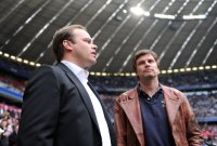 Fussball 1. Bundesliga :  Sportdirektor Christian Nerlinger (v. li., FC Bayern Muenchen) mit Thomas Helmer