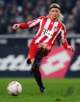 Fussball: 1. Bundesliga Saison 2010/2011, Bayern: TYMOSHCHUK am Ball