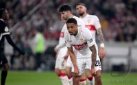 Fussball DFB Pokal  Halbfinale  2025/2026  23.04.2026VfB Stuttgart - SC Freiburg , ENTTAEUSCHT, ENTTAEUSCHUNG, FRUST, FRUSTRIERT, PESSIMISTISCH, EMOTION, EMOTIONEN, NEGATIV, NEGATIVE EMOTIONEN, NEGATIVE EMOTION, NACHDENKLICH,