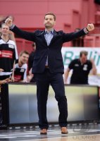 Basketball 1. Bundesliga 13/14:  Walter Tigers Tuebingen - Mitteldeutscher BC