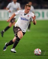 Fussball: 1. Bundesliga Saison 2010/2011: FC St. Pauli, HENNINGS  Einzelaktion