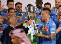 Fussball Supercoppa Italia Finale 2014 in Doha: JUBEL SSC Neapel