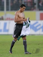 Fussball 1. Bundesliga  Saison 2010/2011: ENTTAEUSCHUNG Luiz Gustavo (FC Bayern Muenchen)