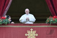 Rom; Papst Franziskus I. spricht den Urbi Et Orbi Segen