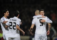 Fussball CHL  Saison 2010/2011:  Olympic Lyon  - Real Madrid