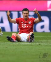 Fussball 1. Bundesliga Saison 16/17: FC Bayern Muenchen - 1. FC Koeln
