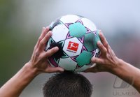 Fussball Bezirksliga 2020/2021: 1. Bundesliga 2020/2021 Spielball von Derbystar