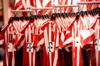 Fussball 1. Bundesliga : FCB Megastore in der Allianz Arena