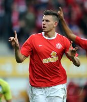 1. Fussball Bundesliga: JUBEL Adam Szalai (1. FSV Mainz 05)
