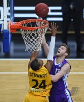 Basketball 1. Bundesliga 16/17 Hauptrunde: Walter Tigers Tuebingen - BG Goettingen