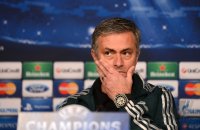 FUSSBALL INTERNATIONAL  CHL ACHTELFINALE 12/13: Trainer Jose Mourinho (Real Madrid)