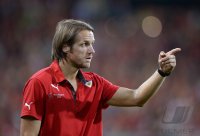 Fussball DFB Pokal 2. Runde 13/14: Trainer Thomas Schneider (VfB Stuttgart)