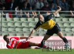 Fussball 2. Bundesliga: Oberhausen - Reutlingen, Zweikampf