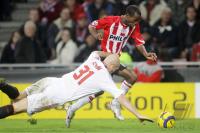 Fussball Champions League: Eindhoven - Mailand, Zweikampf