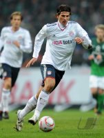 Fussball: 1. Bundesliga Saison 2010/2011: Bayern, GOMEZ Einzelaktion