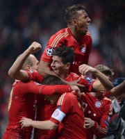 FUSSBALL INTERNATIONAL  CHL HALBFFINALE 11/12:  FC Bayern Muenchen - Real Madrid