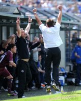 U19 Fussball Bundesliga : Jubel Trainer Gunther Metz (1FC Kaiserslautern)