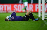 Fussball 1. Bundesliga Saison 12/13: Enttaeuschung Torwart Christian Wetklo (1. FSV Mainz 05)