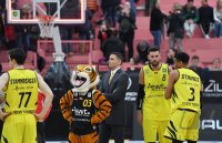 Basketball 2. Bundesliga  19/20: Tigers Tuebingen  - ROEMERSTROM Gladiators Trier