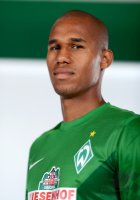 Fussball 1. Bundesliga, Saison 2012/2013, Werder Bremen: Theodor Gebre Selassie im exklusiven Pressefoto ULMER Fotoshooting