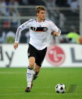 Fussball WM-Qualifikation: Deutschland, MERTESACKER Einzelaktion