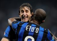FUSSBALL SERIE A:   Diego Milito und Samuel Eto o (InterMailand)