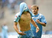 2. Fussball Bundesliga:  JUBEL nach dem Tor zum 3:0 Kevin Volland mit Daniel Halfar (v. li., 1860 Muenchen)