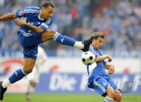 FUSSBALL 1. BUNDESLIGA: Schalke, JONES und RAFINHA