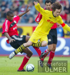 Fussball 1. Bundesliga: Leverkusen - Dortmund, Zweikampf