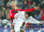 Fussball 1. Bundesliga: Leverkusen - Muenchen, Zweikampf