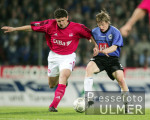 Fussball 2. Bundesliga: Bielefeld - Nuernberg, Zweikampf