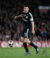 FUSSBALL  International CHL 09/10 :  VAN BOMMEL  (FC Bayern  Muenchen)