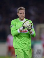 Fussball DFB Pokal 2. Runde 13/14: Torwart Oliver Baumann (SC Freiburg)
