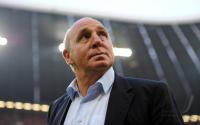 Fussball 1. Bundesliga : Manager Dieter Hoeness (VfL Wolfsburg)