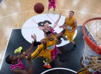 Basketball 1. Bundesliga 13/14:  Walter Tigers Tuebingen - Telekom Baskets Bonn