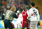 Fussball 1. Bundesliga Bayern-Stuttgart, Kahn feuert Kuffour an