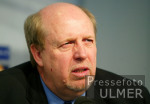 Reiner Calmund praesentiert Thomas Hoerster als Trainer-Nachfolger von Klaus Toppmoeller