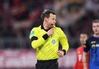 Fussball 1. Bundesliga Saison 19/20: FC Bayern Muenchen - SC Paderborn