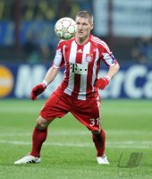 Fussball CHL  Saison 2010/2011: Bastian Schweinsteiger (FC Bayern Muenchen)