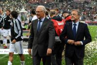 FUSSBALL Testspiel : Franz Beckenbauer (li, FC Bayern Muenchen) mit Florentino Perez (re, Real Madrid)