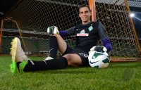 Fussball 1. Bundesliga, Saison 2012/2013, Werder Bremen: Raphael Wolf im exklusiven Pressefoto ULMER Fotoshooting