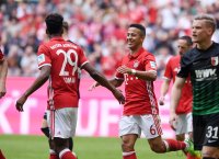 Fussball 1. Bundesliga Saison 2016/2017: FC Bayern Muenchen - FC Augsburg